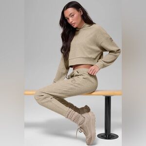 ALO Yoga SET - Muse Hoodie and Muse Sweatpant Jogger in Gravel Heather - S